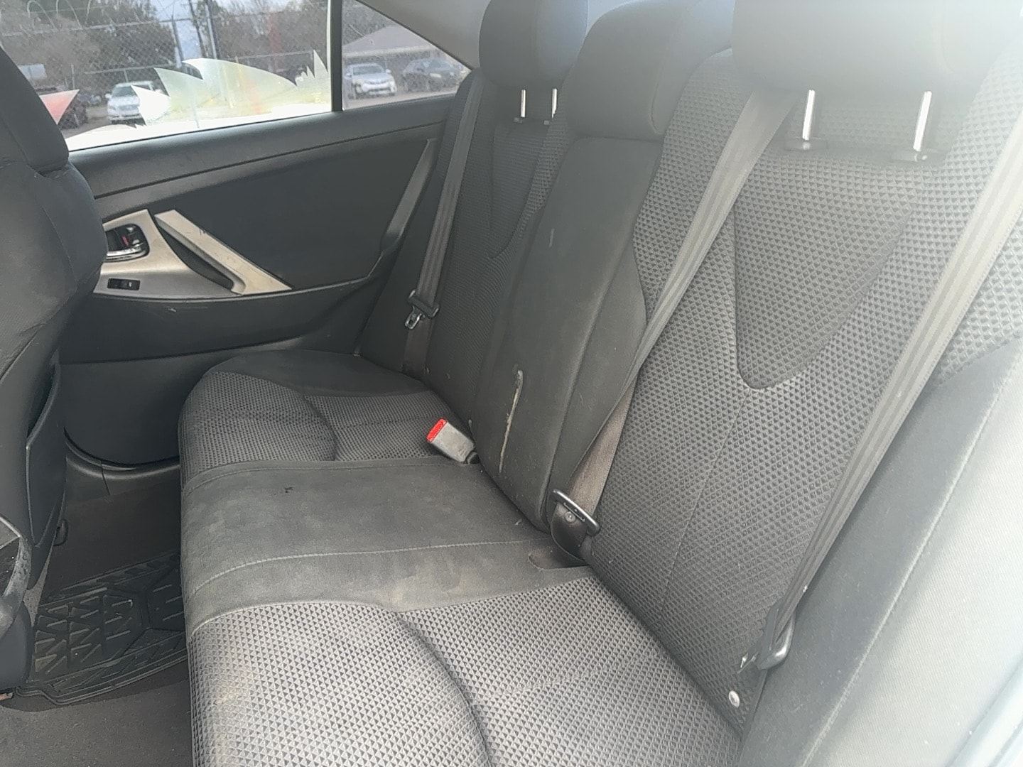 2010 Toyota Camry LE - Photo 9