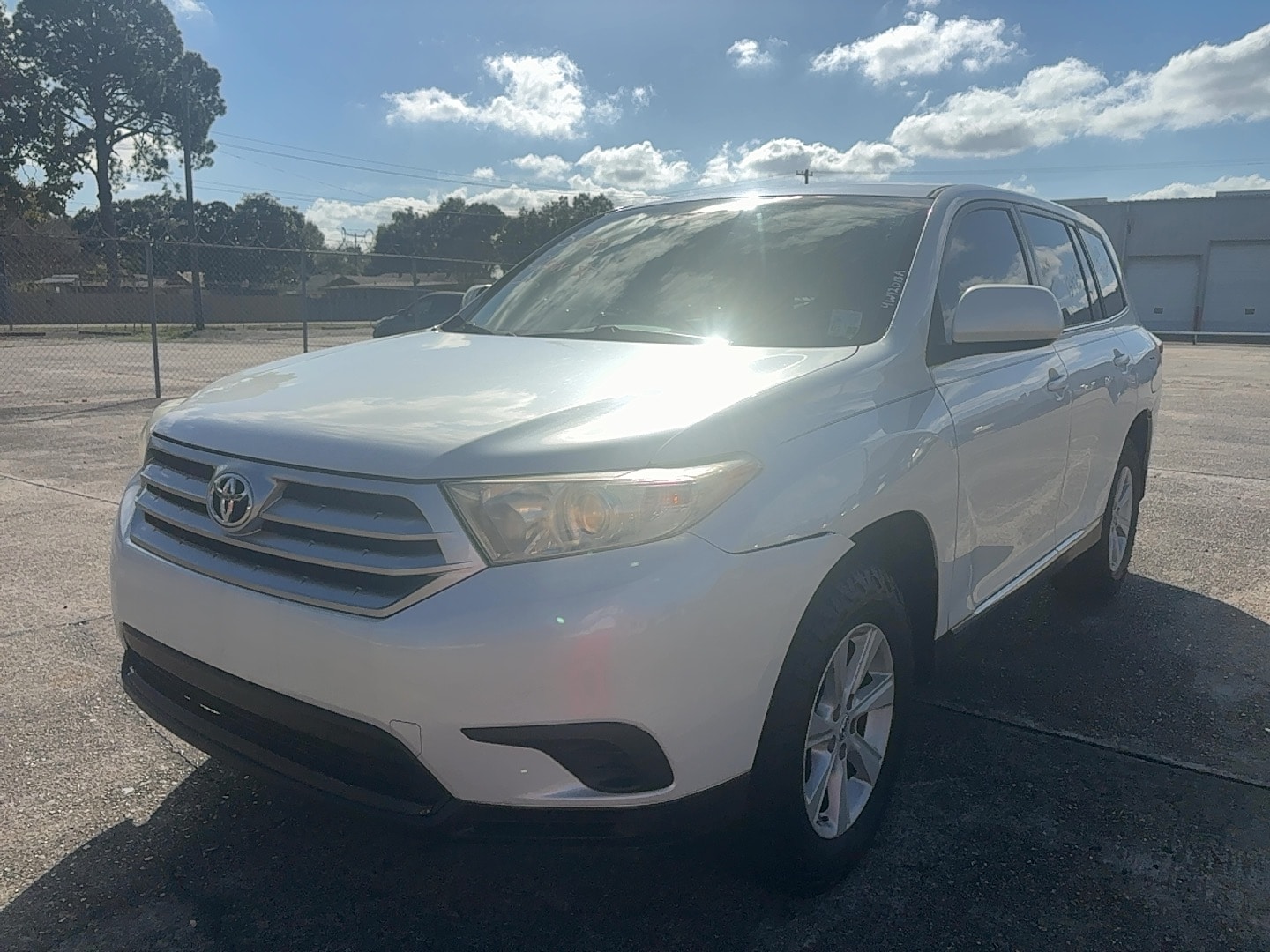 2013 Toyota Highlander Base's photo