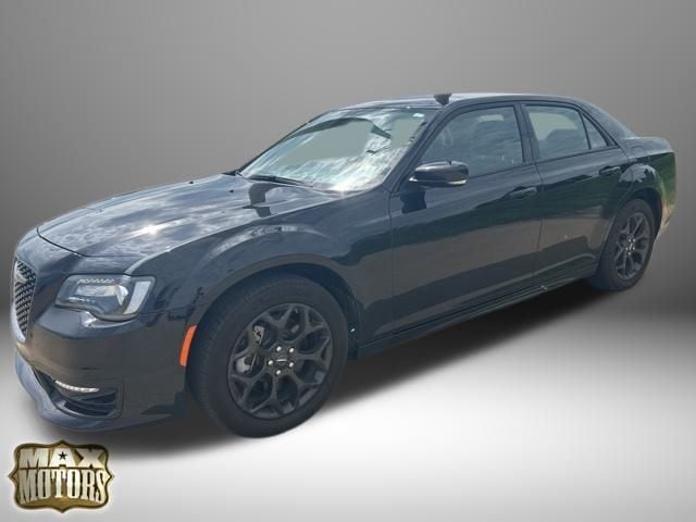 Used 2023 Chrysler 300 Touring L with VIN 2C3CCASG9PH667017 for sale in Kansas City
