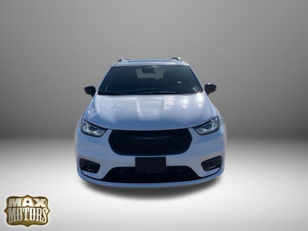 New 2024 Chrysler Pacifica LIMITED Passenger Van