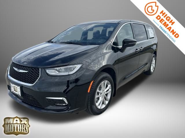 2026 Chrysler Pacifica Passenger Van 