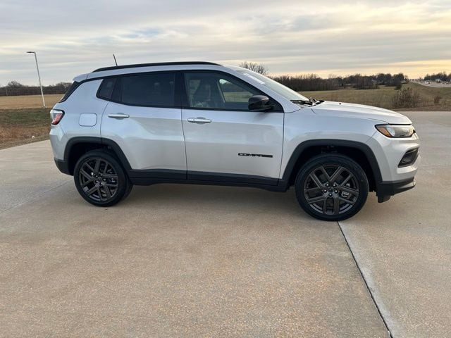 2026 Jeep Compass Latitude Altitude - Photo 9