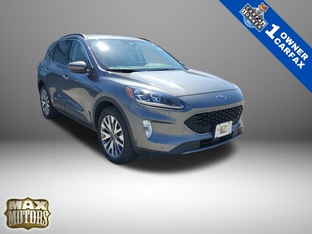 2022 Ford Escape Titanium's photo