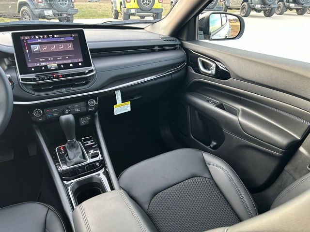 2026 Jeep Compass Latitude Altitude - Photo 22