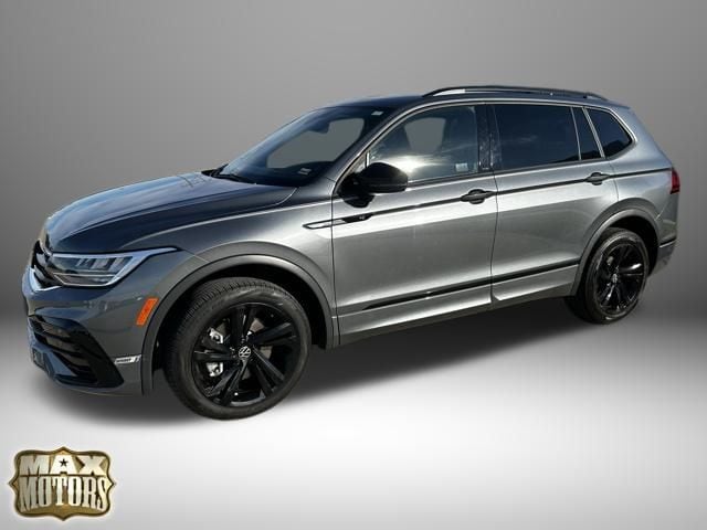Used 2024 Volkswagen Tiguan SE R-LINE BLACK with VIN 3VV8B7AX9RM115595 for sale in Kansas City