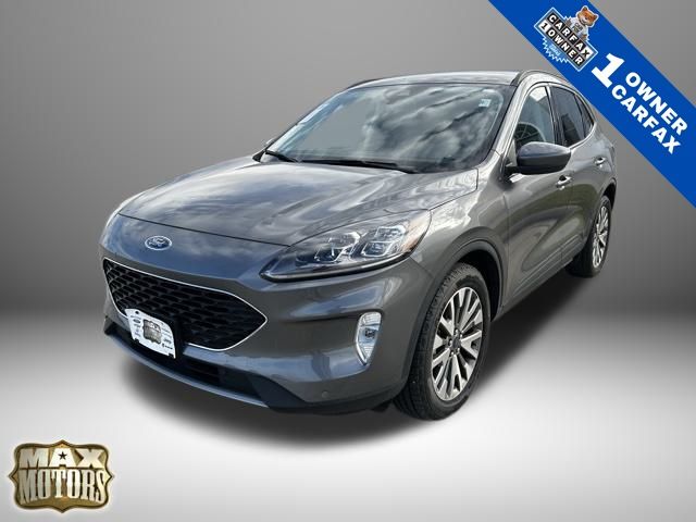 2022 Ford Escape Titanium's photo