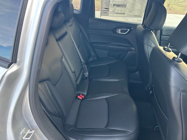 2026 Jeep Compass Latitude Altitude - Photo 18