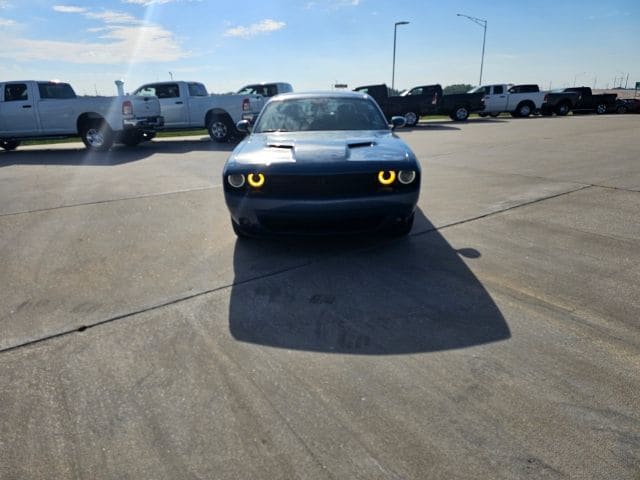 Used 2022 Dodge Challenger SXT with VIN 2C3CDZGG8NH144749 for sale in Kansas City