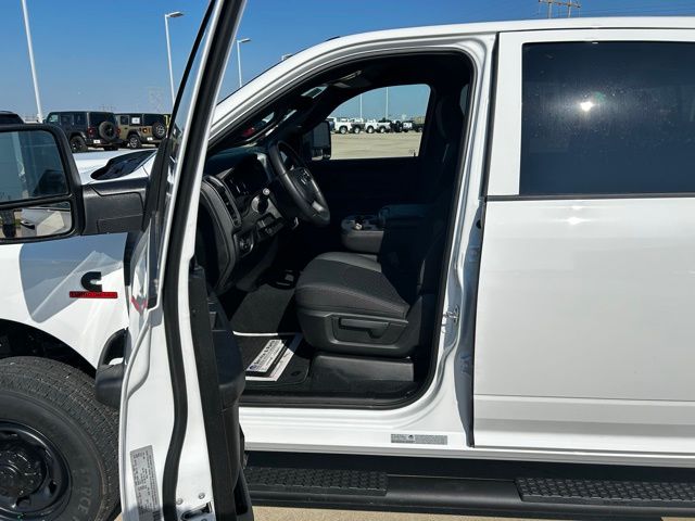 2026 RAM 2500 Tradesman - Photo 14