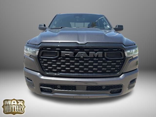 2025 Ram 1500 Tradesman photo 2