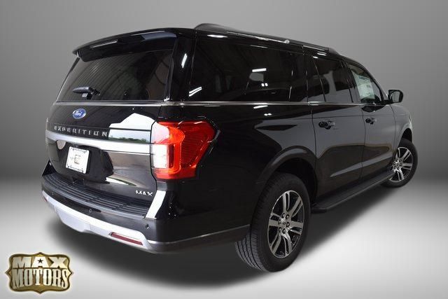 2024 Ford Expedition MAX XLT photo 2