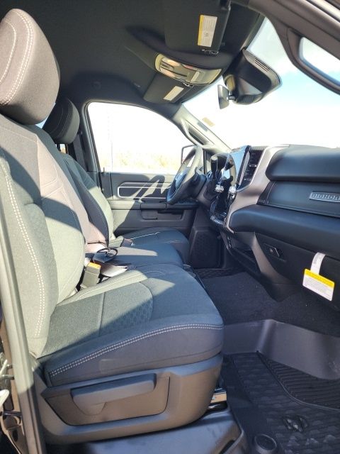 2026 RAM 3500 Big Horn - Photo 41
