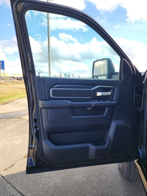 2026 RAM 3500 Big Horn - Photo 19