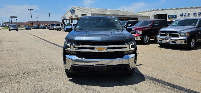 Used 2021 Chevrolet Silverado 1500 LT with VIN 1GCUYDED7MZ234621 for sale in Nevada, MO