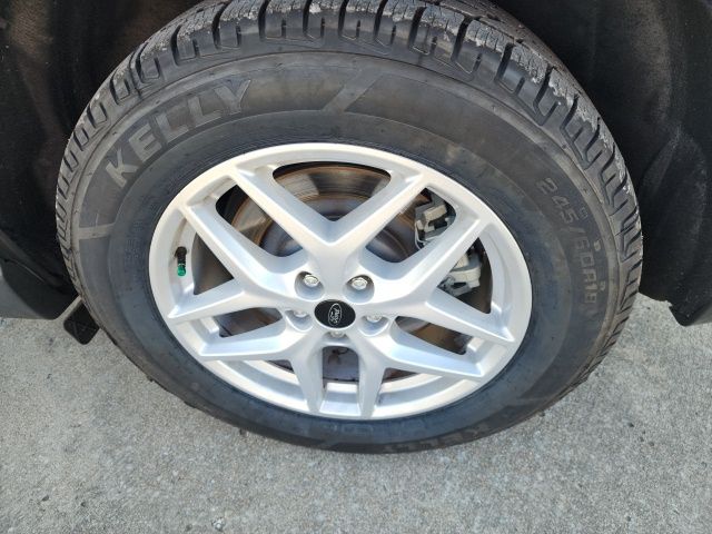 2024 Ford Edge SEL photo 4