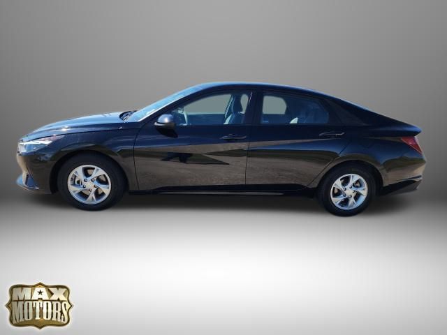 2023 Hyundai Elantra SE photo 2