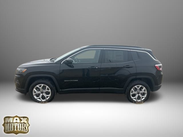 2025 Jeep Compass Latitude photo 4