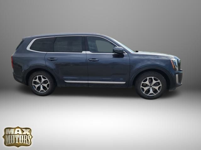 2022 Kia Telluride EX photo 3