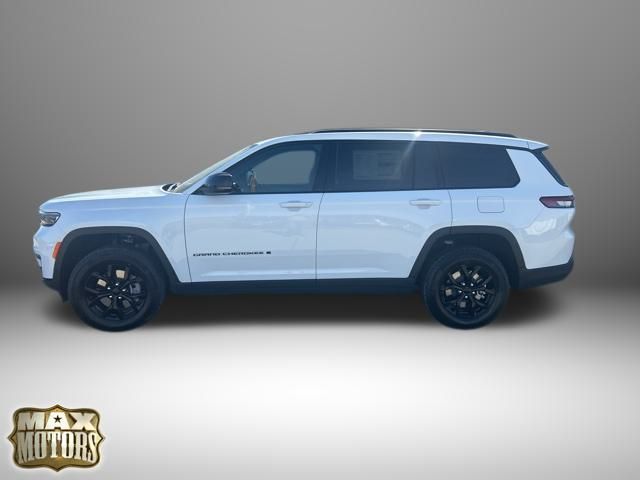 2025 Jeep Grand Cherokee Altitude X photo 3