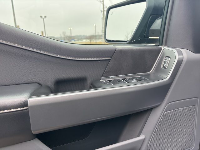 2025 Ford F-150 XLT - Photo 16