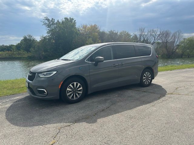 Used 2023 Chrysler Pacifica Hybrid Touring L with VIN 2C4RC1L70PR599026 for sale in Kansas City