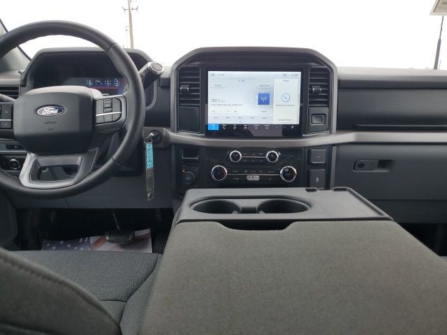 2025 Ford F-150 XLT - Photo 17
