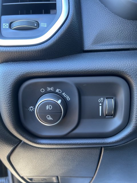 2026 RAM 3500 Big Horn - Photo 11