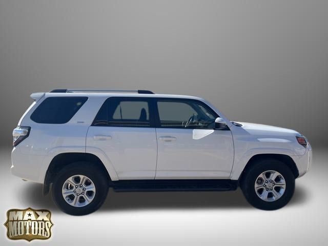 2024 Toyota 4Runner SR5 photo 2