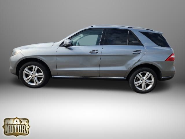 2013 Mercedes Benz ML 350 4MATIC photo 2