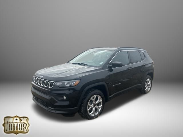 2025 Jeep Compass Latitude photo 3