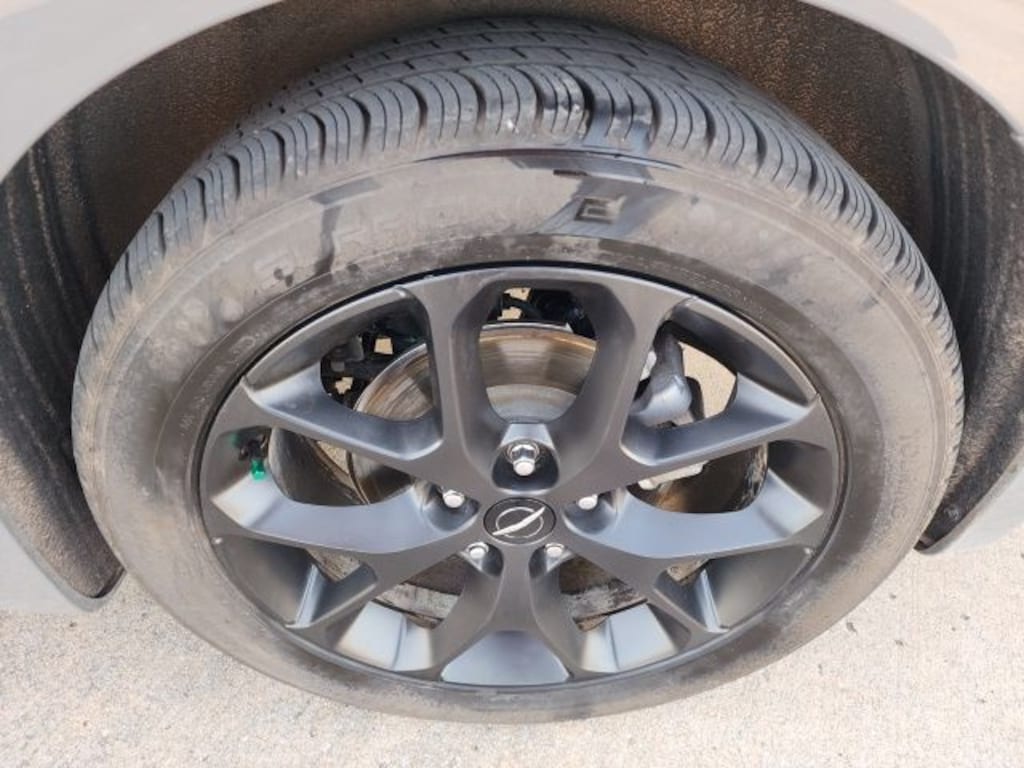 Used 2025 Chrysler Pacifica Limited Van Passenger Van