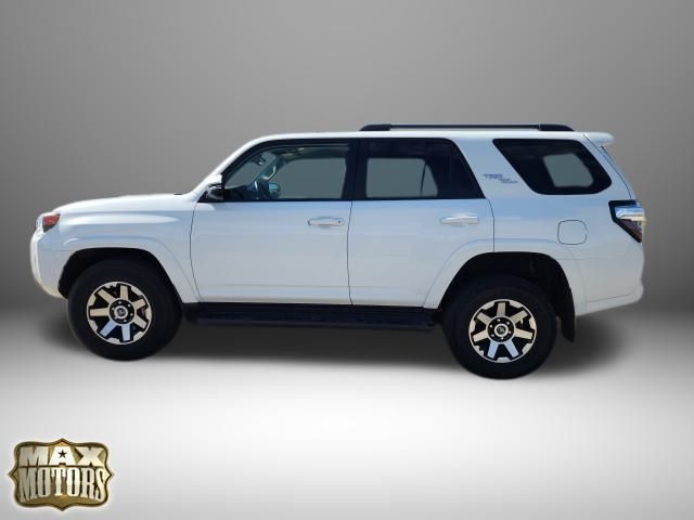 2024 Toyota 4Runner TRD Off-Road Premium photo 2