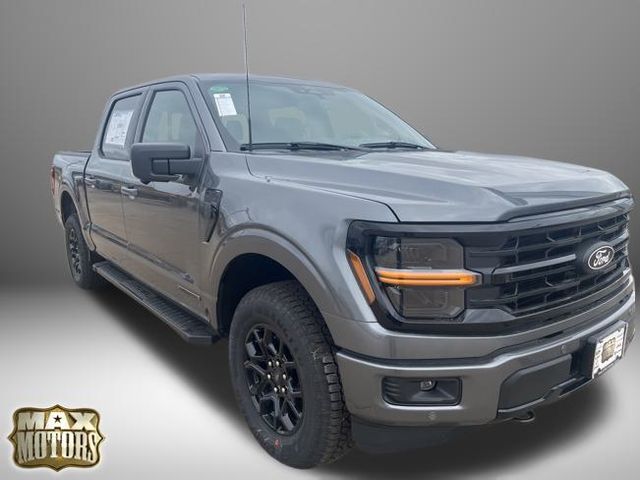 2025 Ford F-150 XLT photo 2