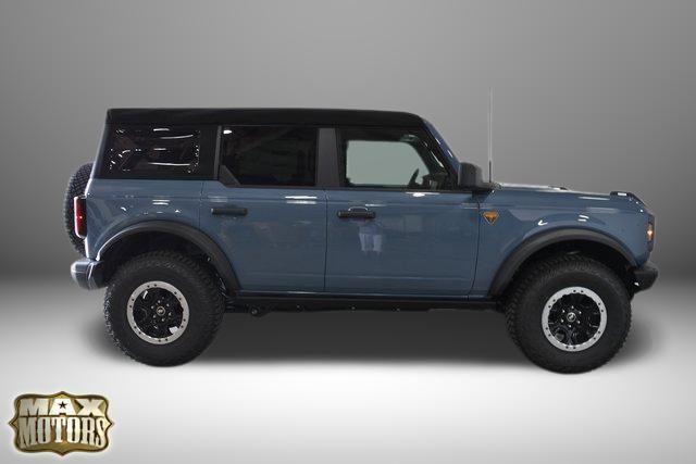 2024 Ford Bronco Badlands photo 2