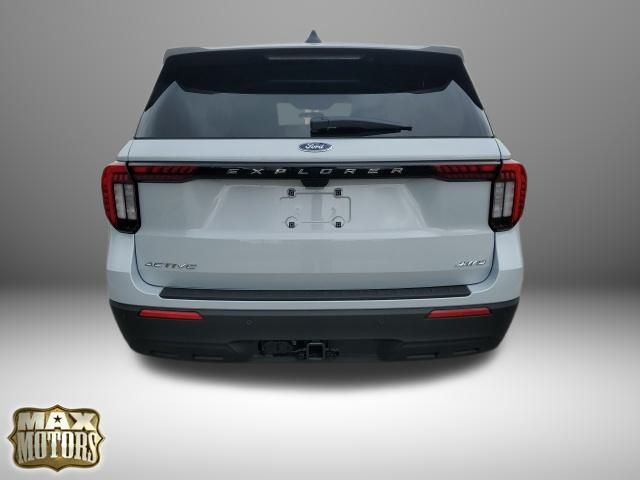 2026 Ford Explorer photo 3