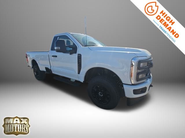 2025 Ford F-350 Super Duty XL's photo