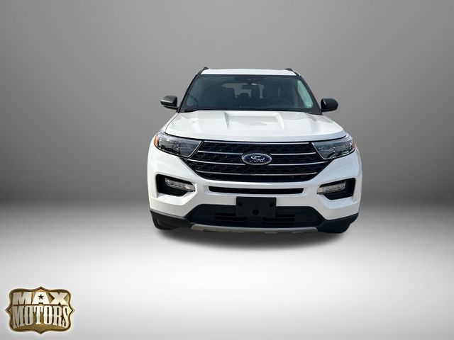 2024 Ford Explorer XLT photo 2