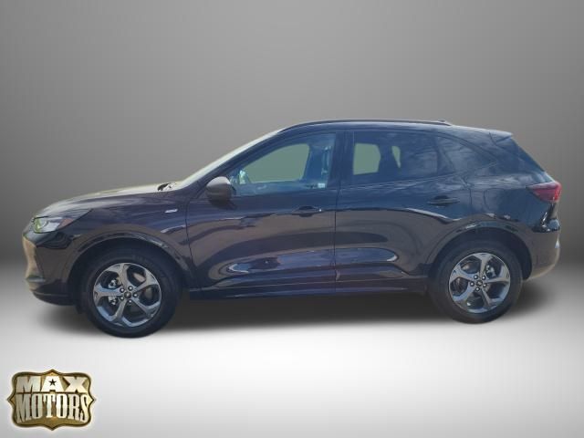 2024 Ford Escape ST-Line photo 2