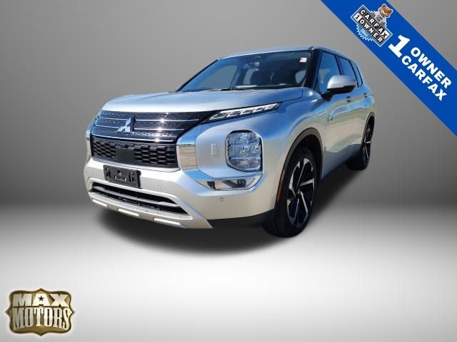 2023 Mitsubishi Outlander Plug-In Hybrid SE's photo