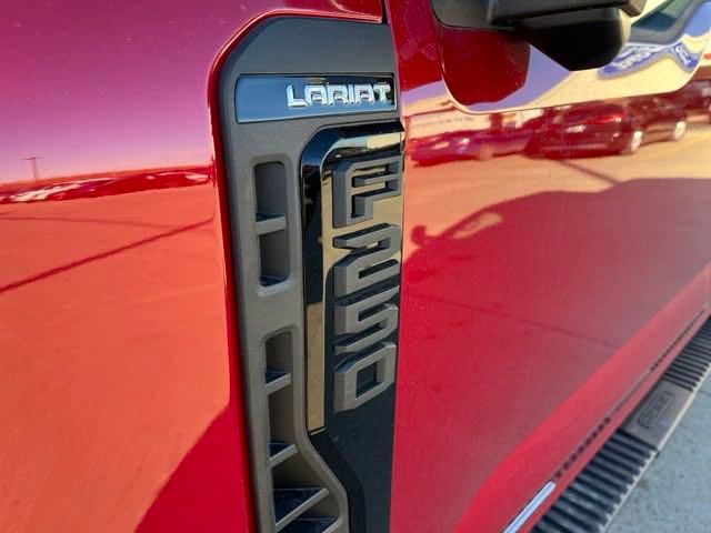 2024 Ford F-250 Lariat photo 4