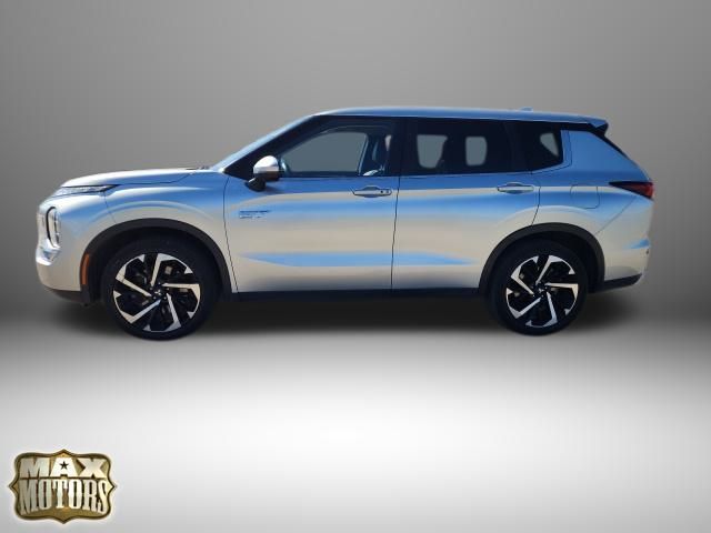 2023 Mitsubishi Outlander PHEV SE photo 2