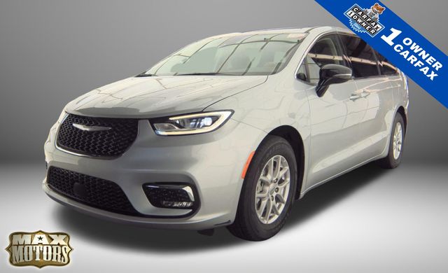 2024 Chrysler Pacifica Touring L's photo