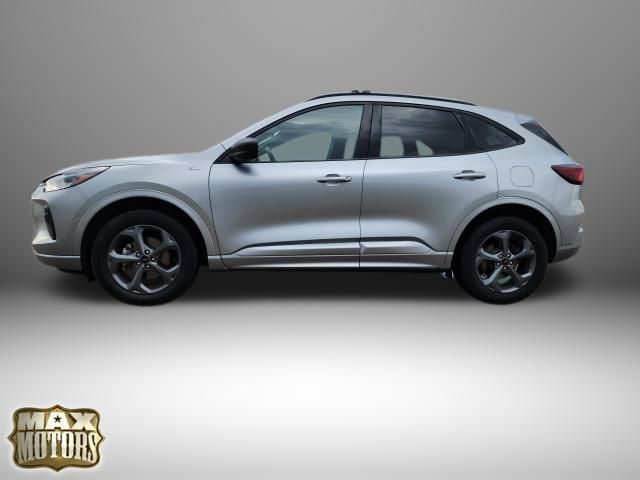 2023 Ford Escape ST-Line photo 2