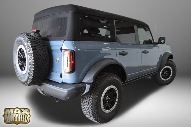 2024 Ford Bronco Badlands photo 3