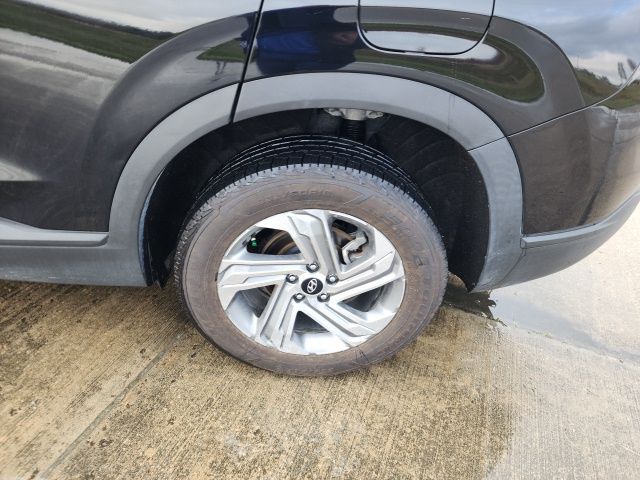 2023 Hyundai Santa Fe SE photo 3