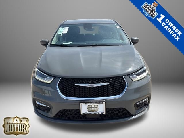 2023 Chrysler Pacifica Hybrid Touring L Hybrid's photo