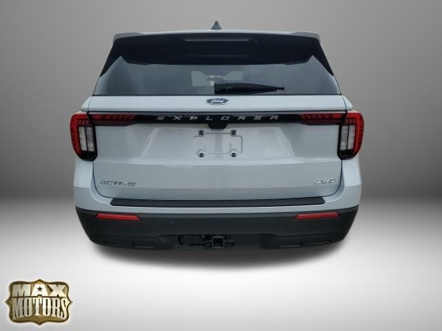 2026 Ford Explorer photo 3