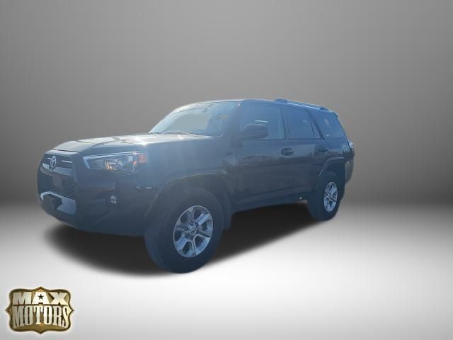 2024 Toyota 4Runner SR5 photo 3