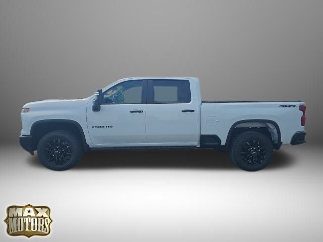 2025 Chevrolet Silverado 2500HD Custom photo 4