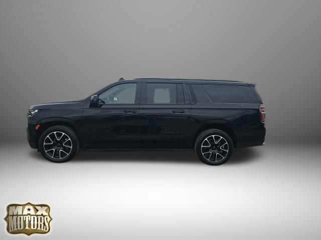 2022 Chevrolet Suburban RST photo 3